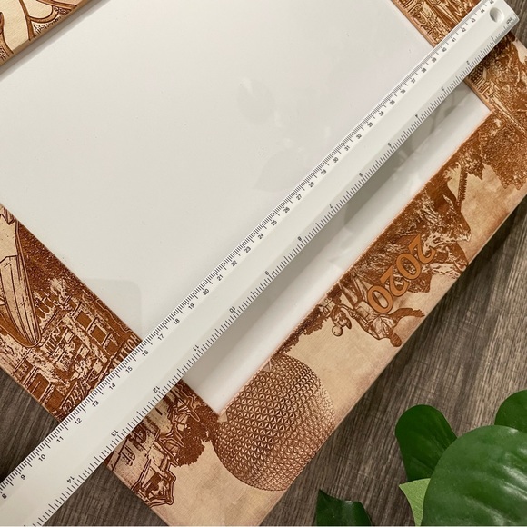 Walt Disney World 2020 Etched Wood Photo Picture Frame 11.5X9.5 - Picture 6 of 7